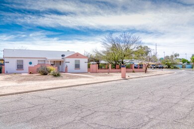 4002 E Montecito