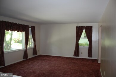 7232 Hadlow Dr, Springfield, VA 22152 - photo 5