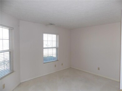 12992 Dellinger Dr, Fishers, IN 46038 - photo 2