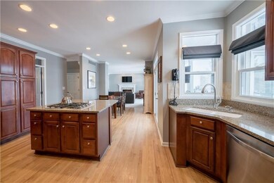 10502 Chestnut Hill Cir, Fishers, IN 46037 - photo 6