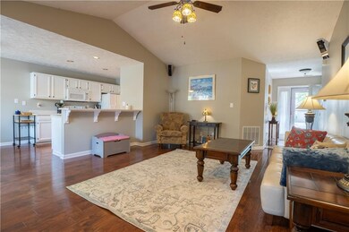 182 Tracy Ridge Blvd, Whiteland, IN 46184 - photo 6