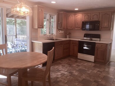 98 South St, Mansfield, MA 02048 - photo 3