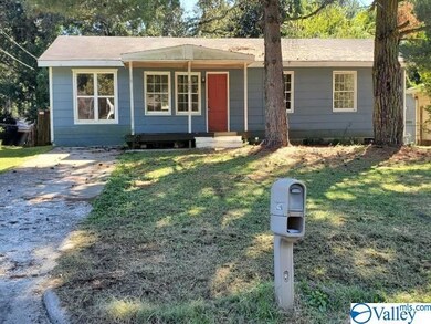 4827 Kyle Ln NW, Huntsville, AL 35810 - photo 2