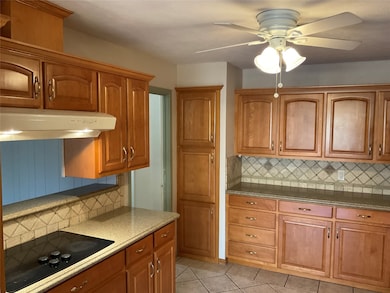 9000 Sirocka Dr, Benbrook, TX 76116 - photo 5