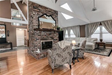 10172 Edelweiss Cir, Shawnee, KS 66203 - photo 5