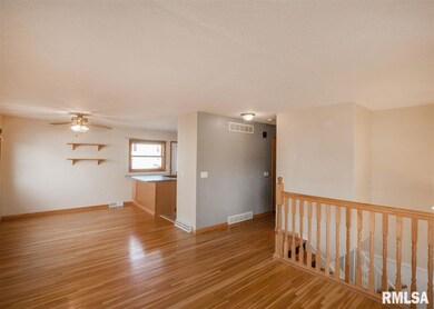 2713 Heather Ln, Bettendorf, IA 52722 - photo 3