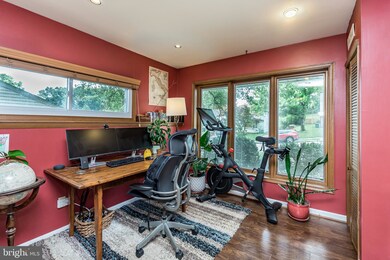 1005 Plover Dr, Halethorpe, MD 21227 - photo 5