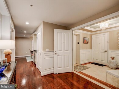 The Ritz-Carlton Residences, Baltimore, MD 21230 - photo 4