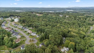 76 Tamarack Ln, Schenectady, NY 12309 - photo 7