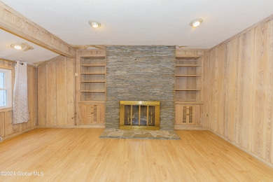 12 Morgan St, Saratoga Springs, NY 12866 - photo 7