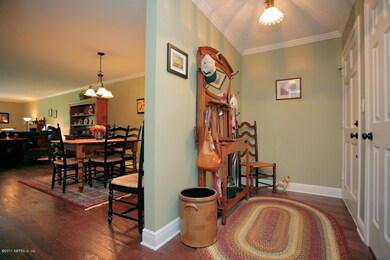 4300 Lakeside Dr unit 14, Jacksonville, FL 32210 - photo 2