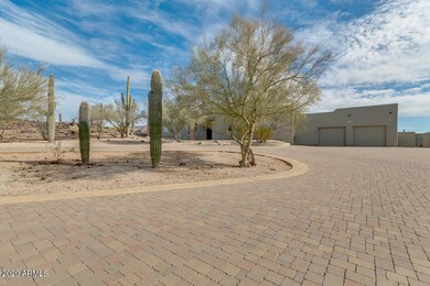 Front of Home Circular Driveway
