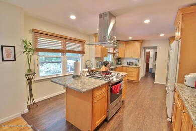 16 Salisbury Ct, Holmdel, NJ 07733 - photo 7