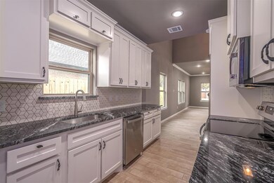 8901 Silver Creek Rd, Fort Worth, TX 76108 - photo 3