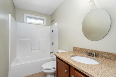 17 Hollow Ridge Dr, Nashua, NH 03062 - photo 4