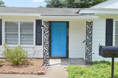 1610 Hewitt Dr, Houston, TX 77018 - photo 2