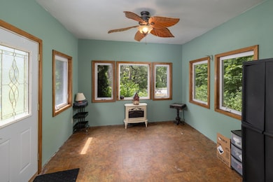 E590 Mundsack Rd unit A, Genoa, WI 54632 - photo 2