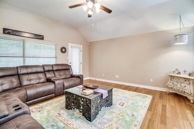 1015 Vintage Ave, Gainesville, TX 76240 - photo 4