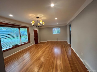 1577 E Melton Rd, Birmingham, MI 48009 - photo 6