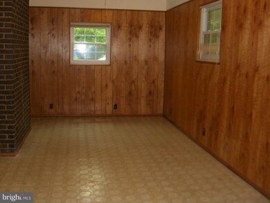 39980 Beach Dr, Mechanicsville, MD 20659 - photo 7