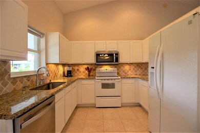 Eat-In Kitchen