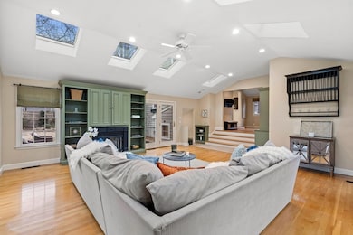 923 Main St, Hingham, MA 02043 - photo 3