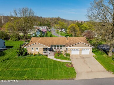 3 Avon Ave, Bloomsburg, PA 17815 - photo 2