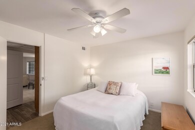 808 E Lawrence Ln unit 101, Phoenix, AZ 85020 - photo 6