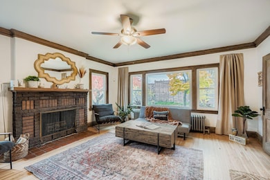 4055 2nd Ave S - Web Quality - 004 - 04 4057 Living Room.jpg