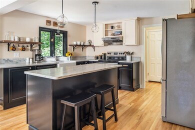 572 Cedar Ave, East Greenwich, RI 02818 - photo 5