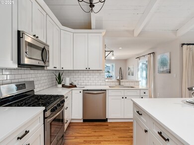 12365 SW Park Way, Portland, OR 97225 - photo 6