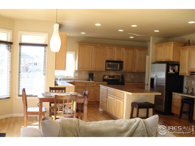 Breakfast nook & Kitchen