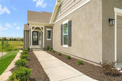 8268 Aurora St, Lenexa, KS 66220 - photo 5