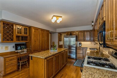 eat in kitchen