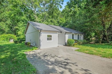 3909 S Creek Ct, Stone Mountain, GA 30083 - photo 6