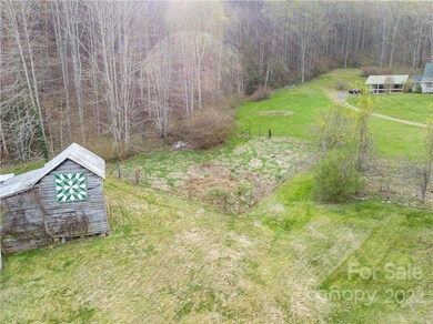1315 Scronce Creek Rd, Burnsville, NC 28714 - photo 4