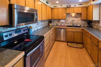 3466 SW 34th St, Redmond, OR 97756 - photo 7