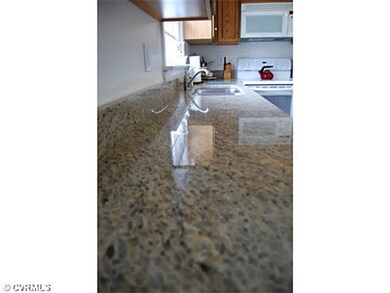 Kitchen - New granite counters