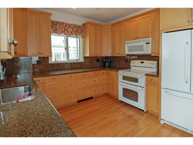 33 Kent St, Portsmouth, NH 03801 - photo 6