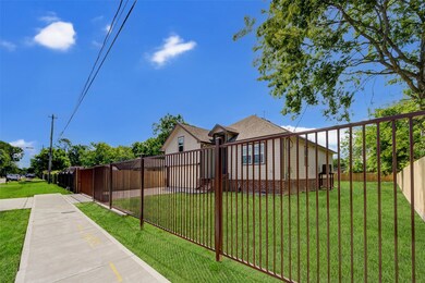 3726 Trout St, Houston, TX 77093 - photo 3