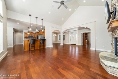 Kitchen & entry