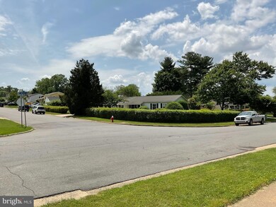 125 N Cypress Rd, Sterling, VA 20164 - photo 3