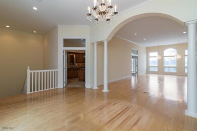 2829 SW 30th St, Des Moines, IA 50321 - photo 2