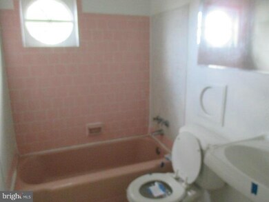 6912 Digby Rd, Gwynn Oak, MD 21207 - photo 7