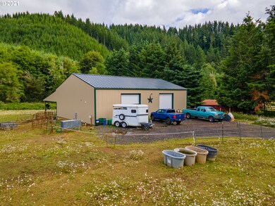 10088 Lone Pine Ln, Myrtle Point, OR 97458 - photo 2