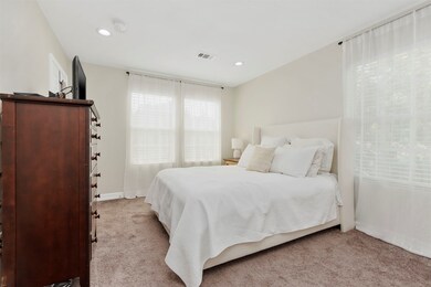 5010 Creekmont Dr, Houston, TX 77091 - photo 7