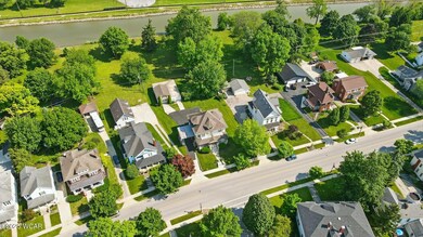 414 W Auglaize St, Wapakoneta, OH 45895 - photo 2