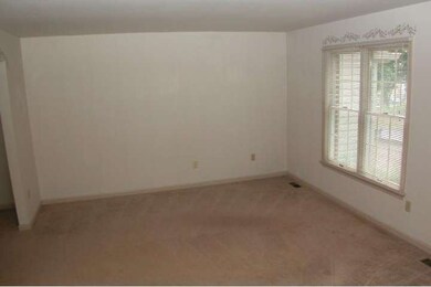 327 Mifflin St, Souderton, PA 18964 - photo 4