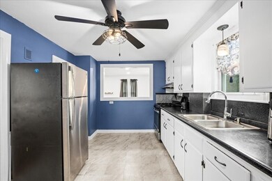 28 Ball St, Worcester, MA 01603 - photo 5