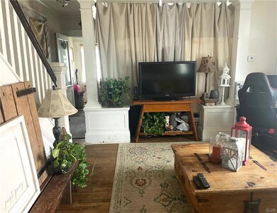1st floor living room